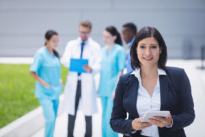 Read more about the article ¿Qué significa ser un “Associate” en el sistema de salud de Reino Unido?